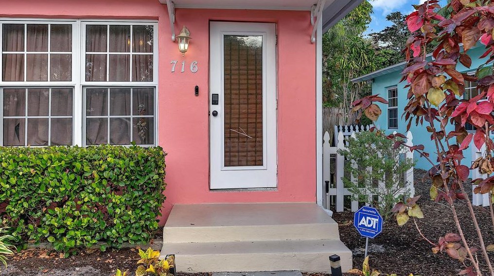716 8th Ave N, Lake Worth, FL 33460