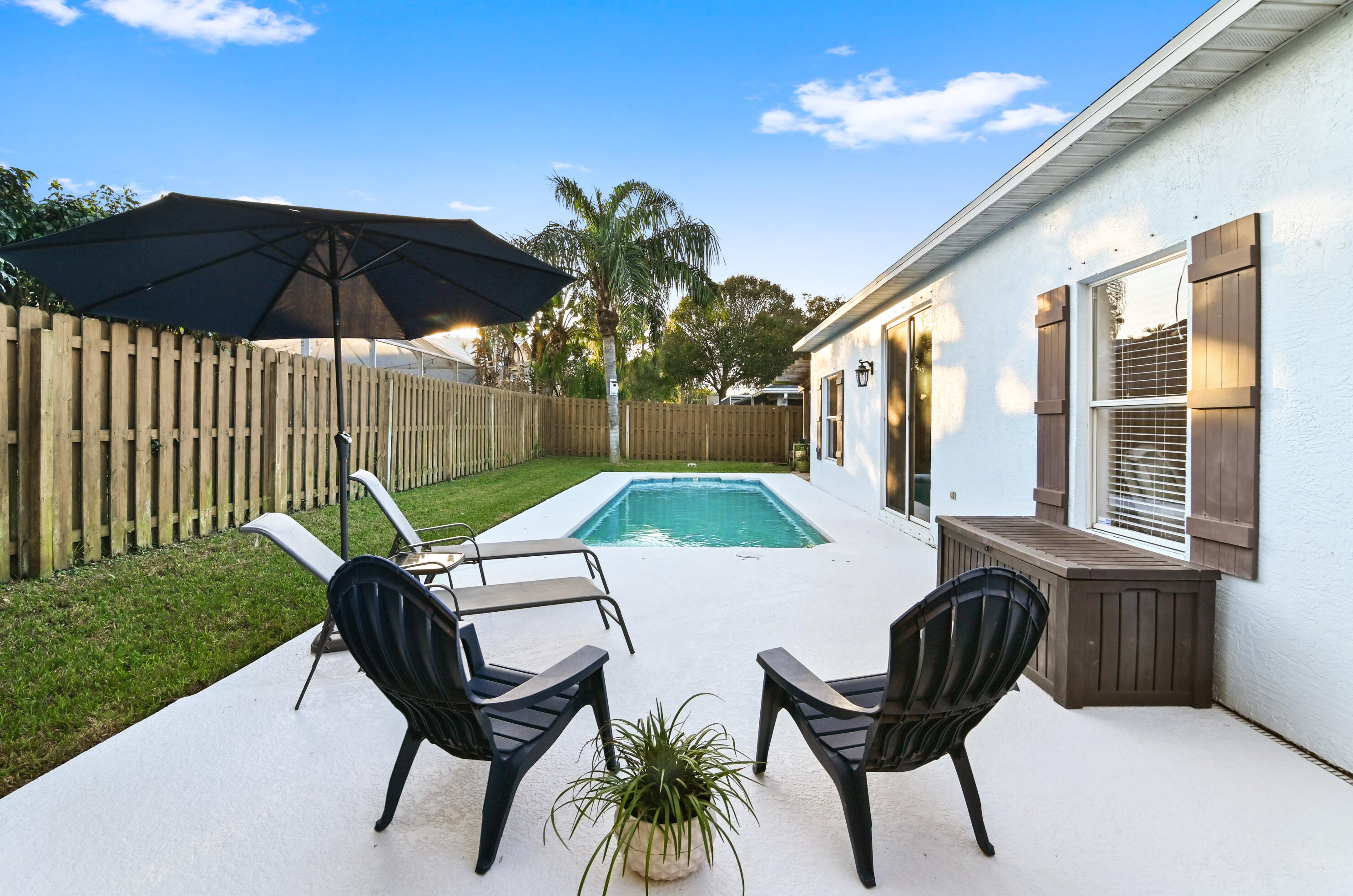 6262 Drake St, Jupiter FL 33458-6657 exterior