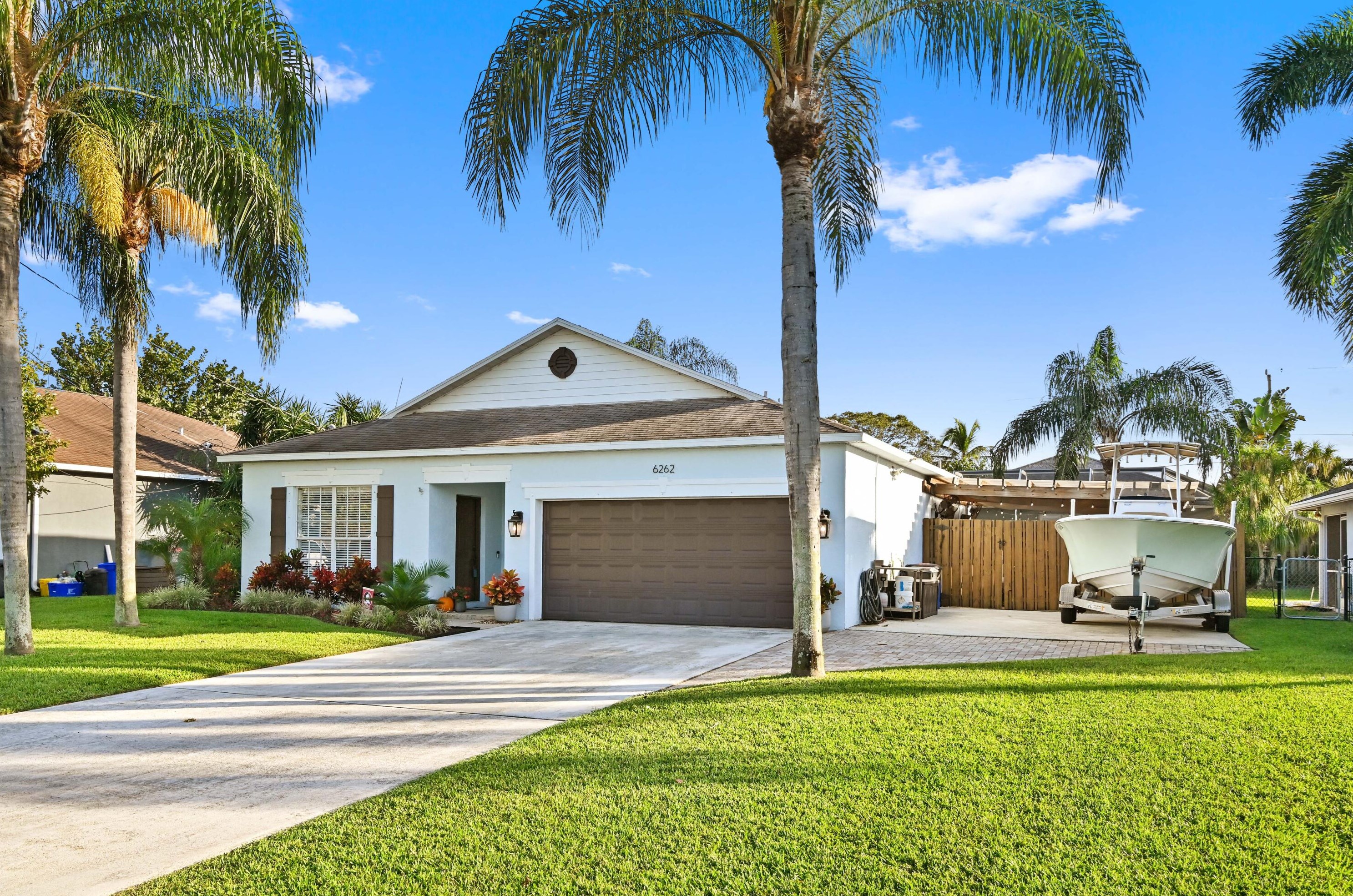6262 Drake St, Jupiter, FL 33458-6657