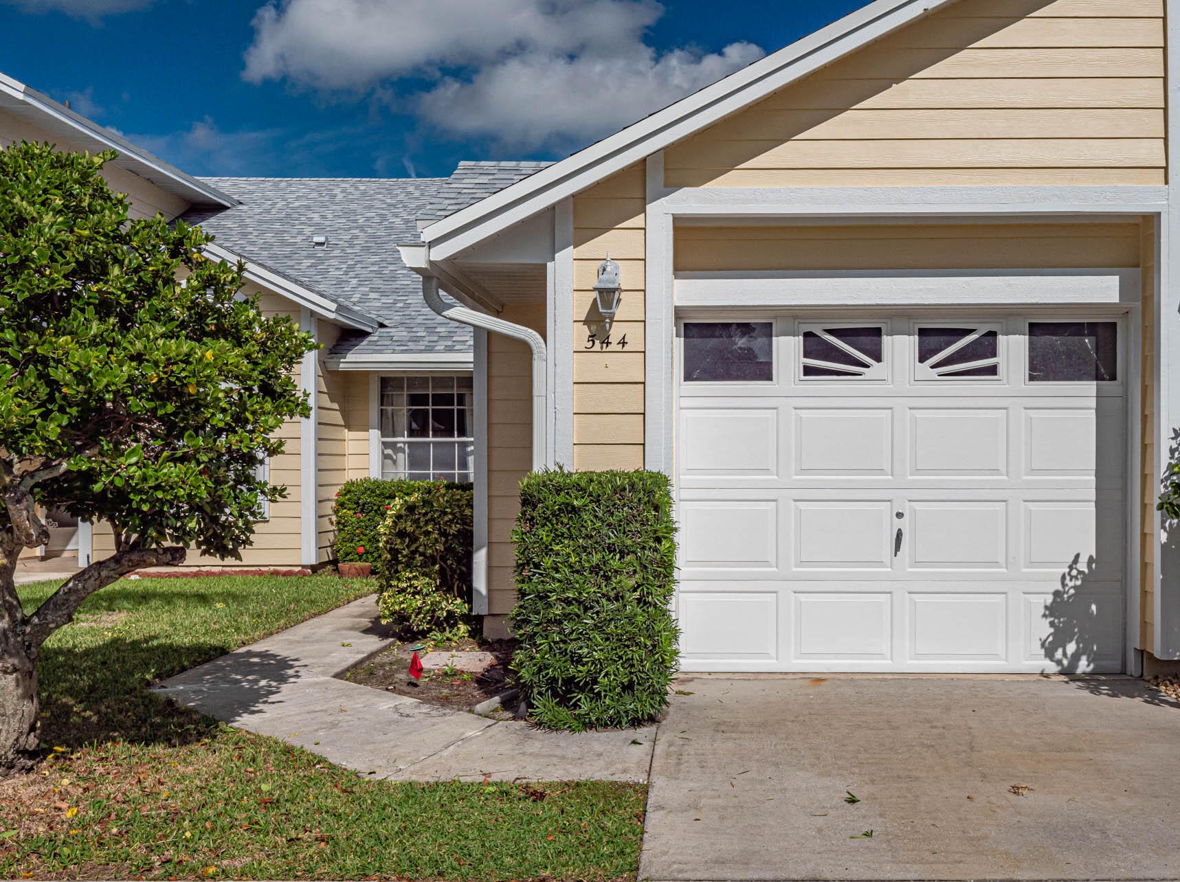 544 9th Pl, Vero Beach, FL 32960