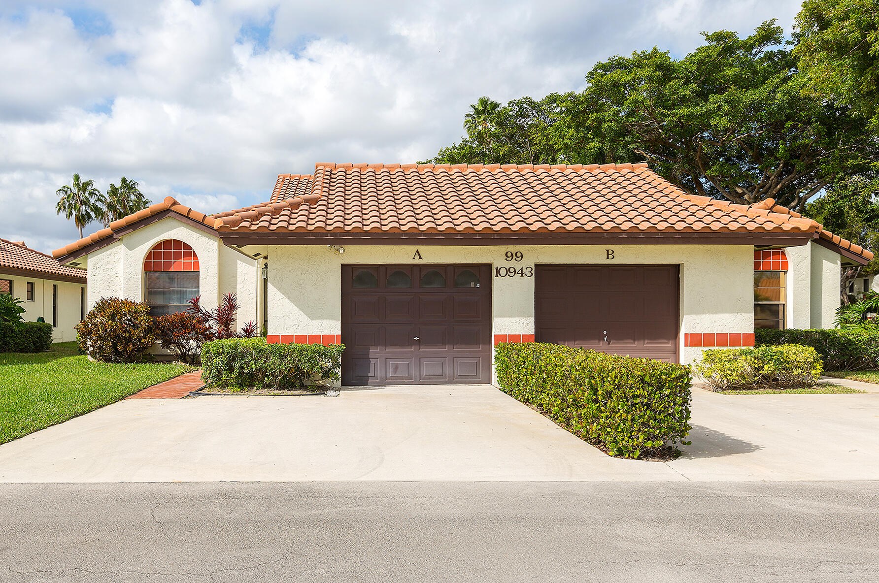 10943 Dolphin Palm Ct, Boynton Beach FL 33437-2214 exterior