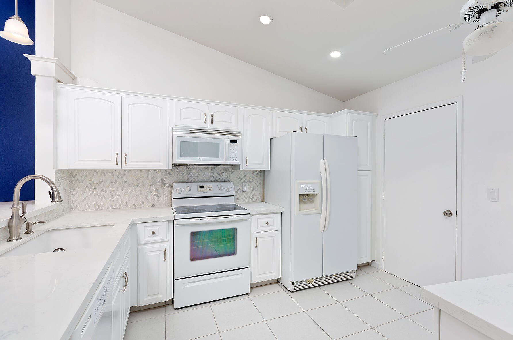 10943 Dolphin Palm Ct, Boynton Beach, FL 33437-2214