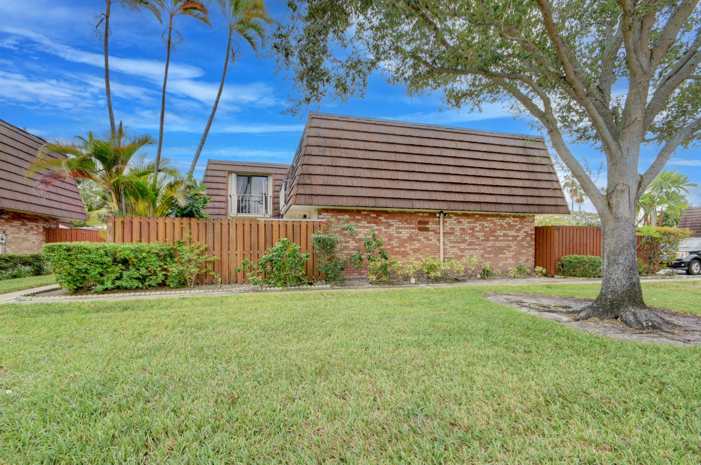 3926 Carolina Dr, Lake Worth, FL 33461-3251