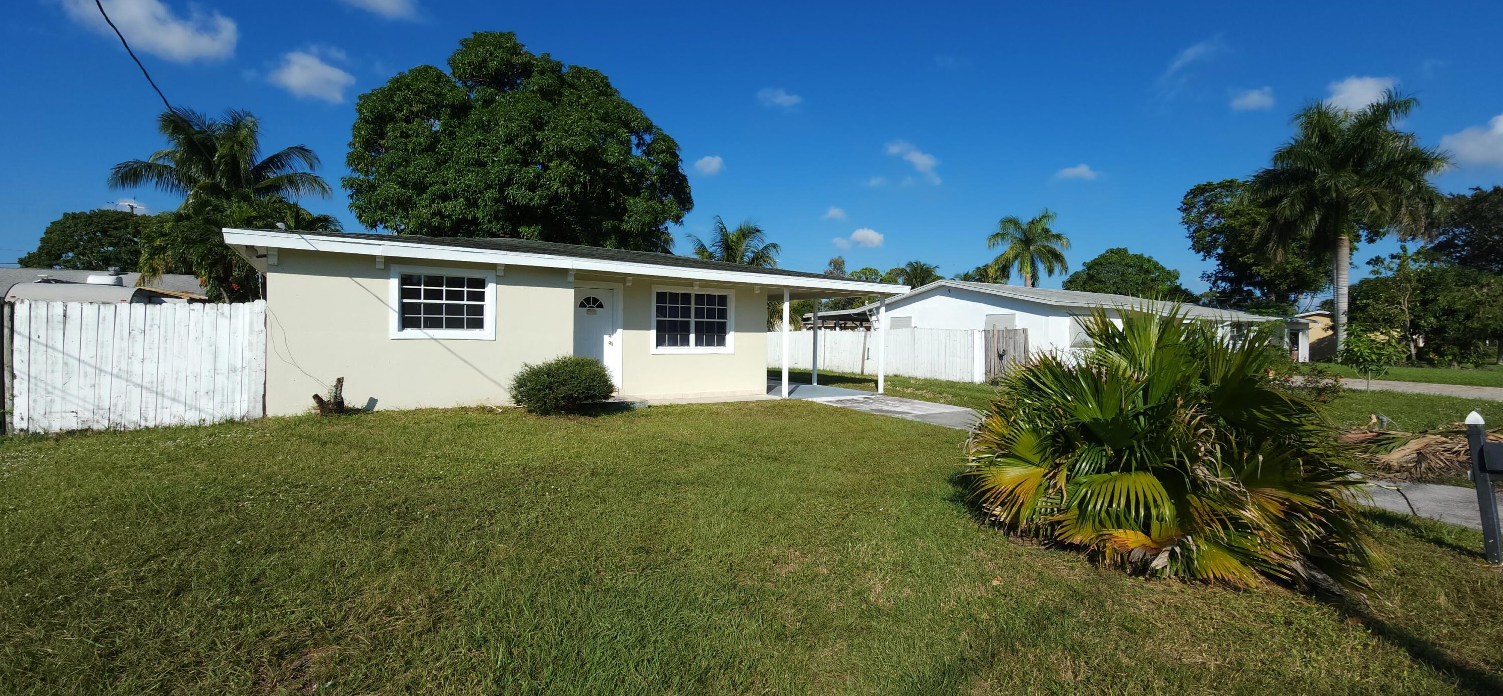 4351 Wilkinson Dr, Lake Worth, FL 33461-4541