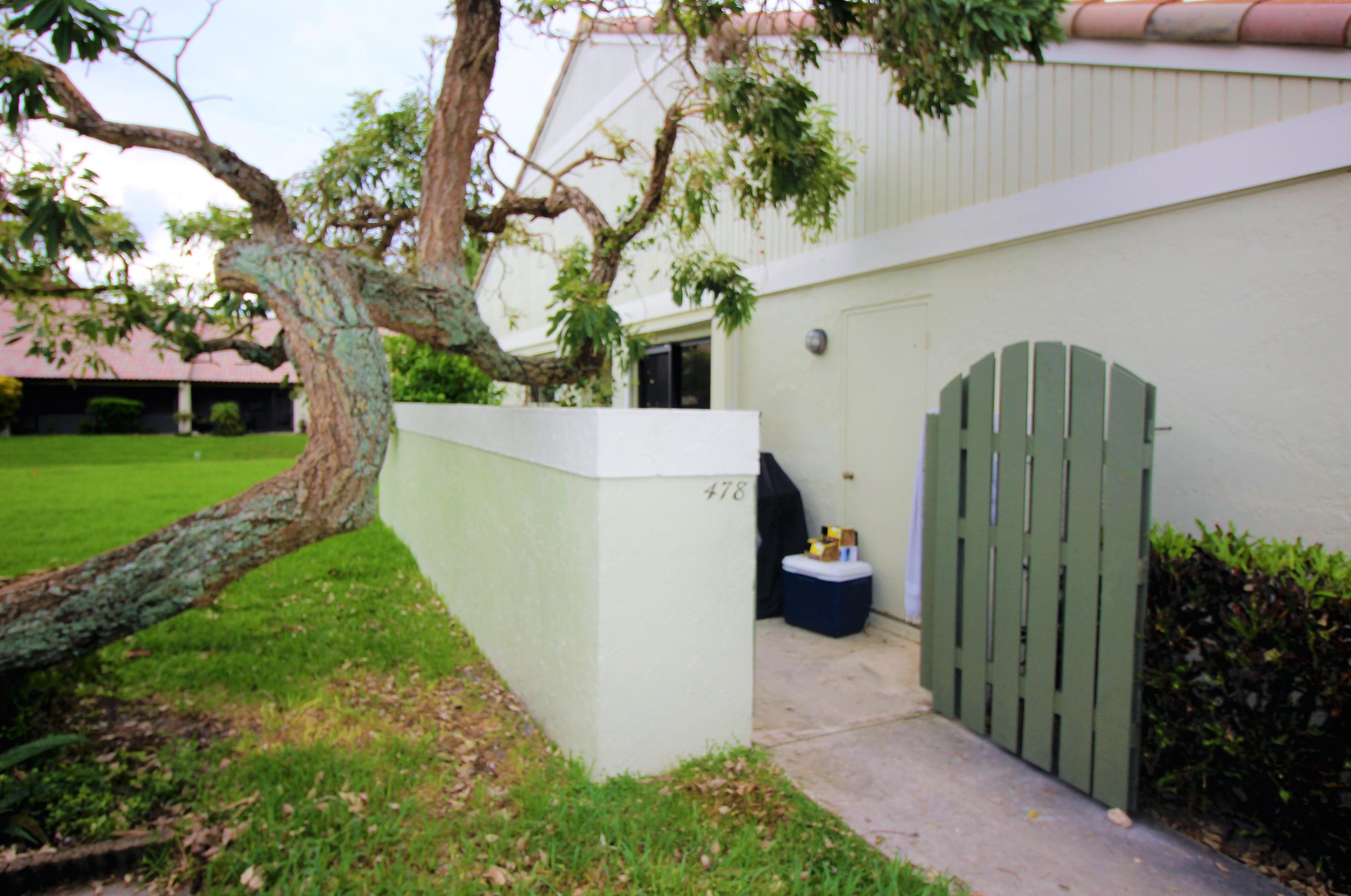 478 Hardwood Pl, Boca Raton, FL 33431-6573