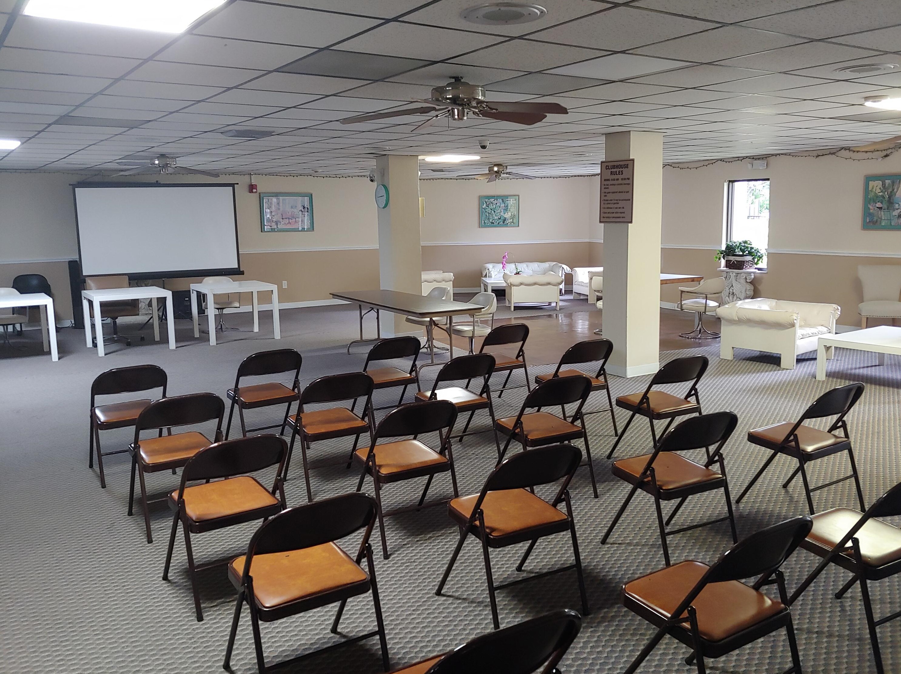 10850 Kendall Dr, Miami FL  exterior