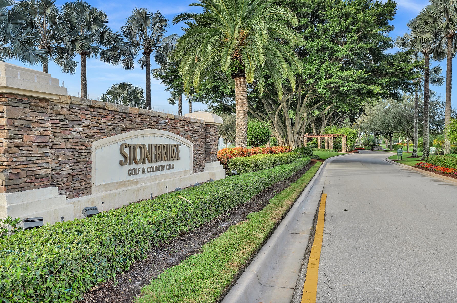 10747 Stonebridge Blvd, Boca Raton, FL 33498