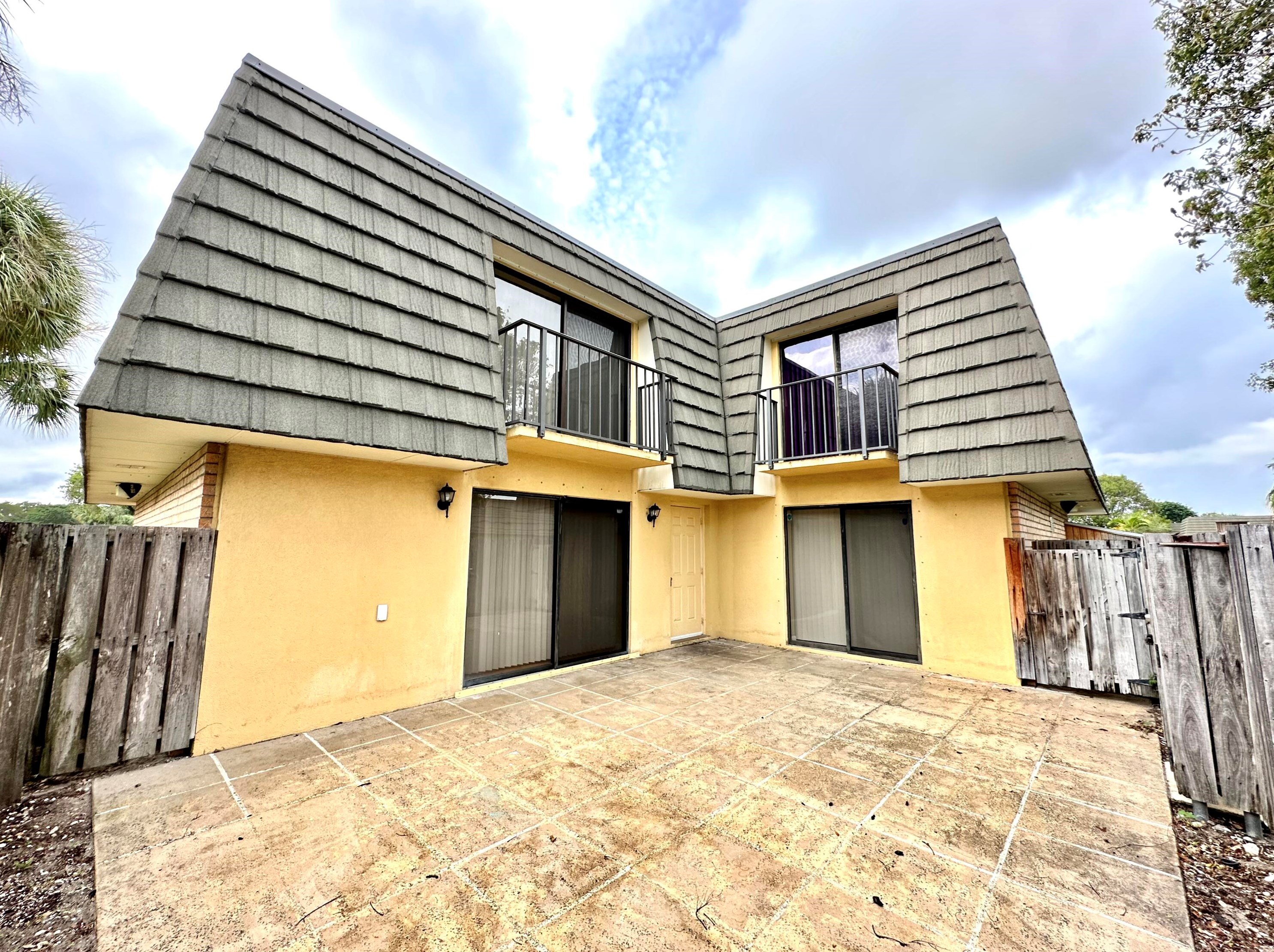 805 8th Way #805, West Palm Beach, FL 33407