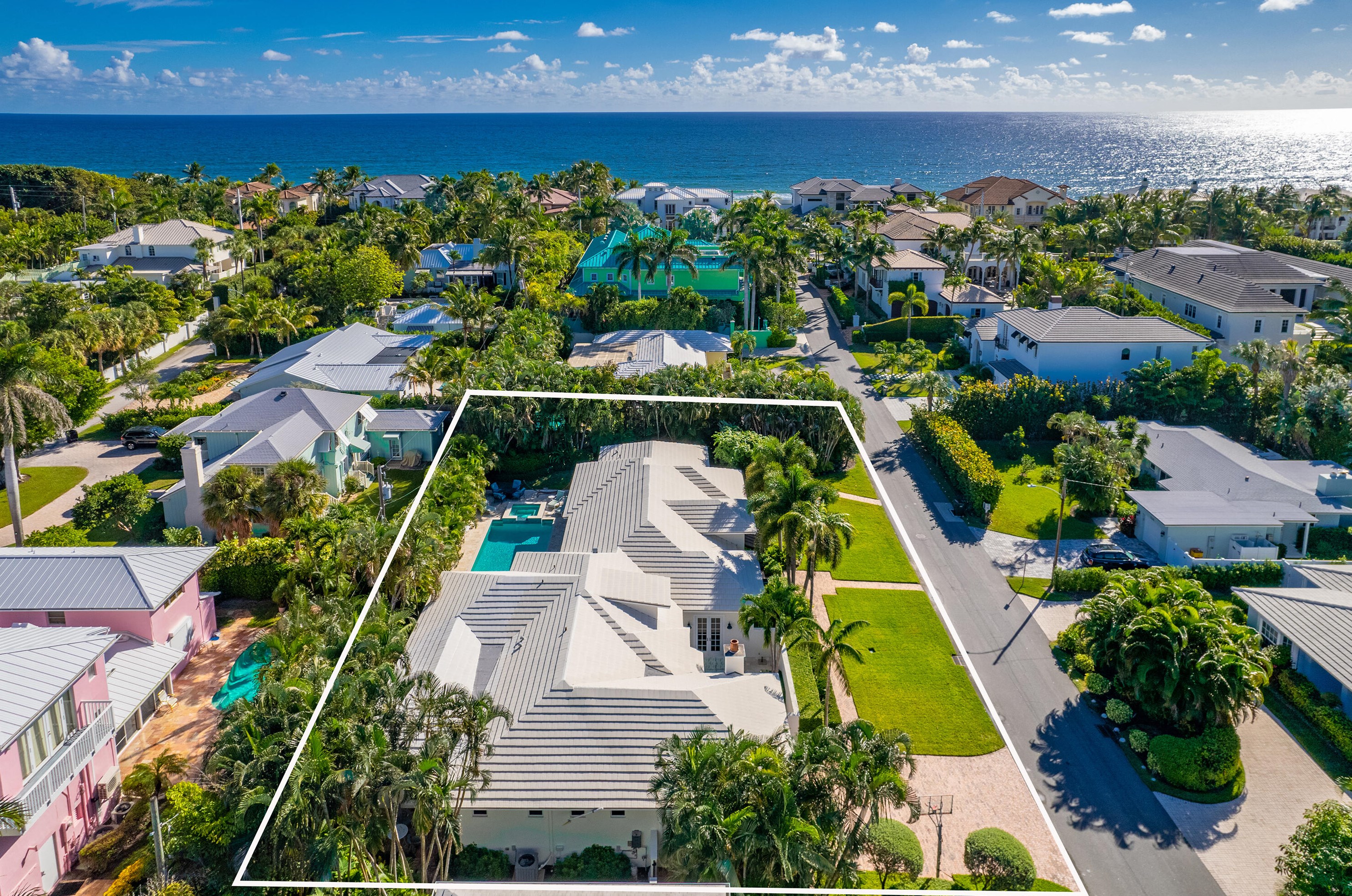 1215 Crestwood Dr, Delray Beach, FL 33483