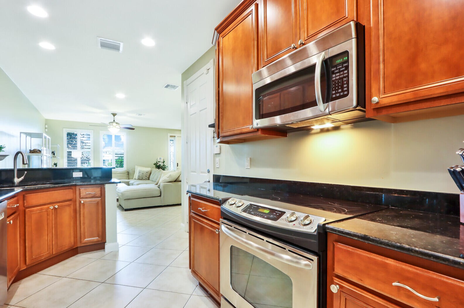 1454 Jeaga Dr, Jupiter FL  33458-8769 exterior