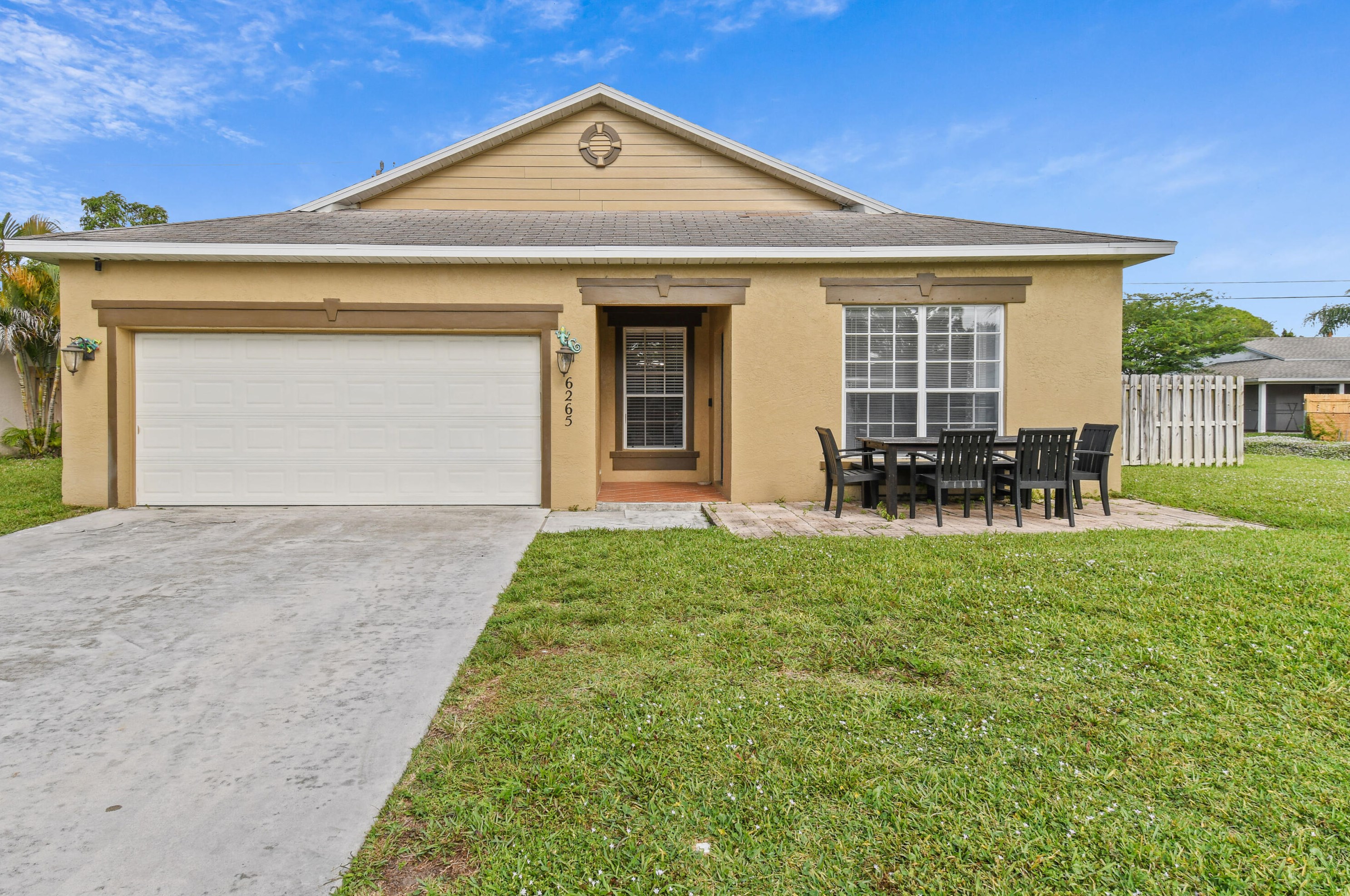 6265 Dimond St, Jupiter, FL 33458-6742