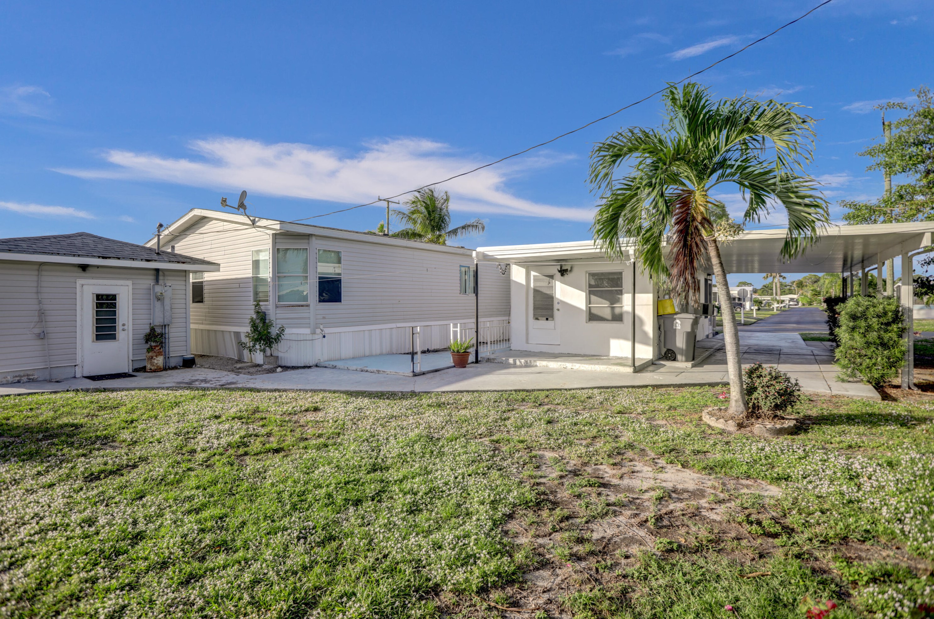 4056 S Shady Ln, Boynton Beach, FL 33436