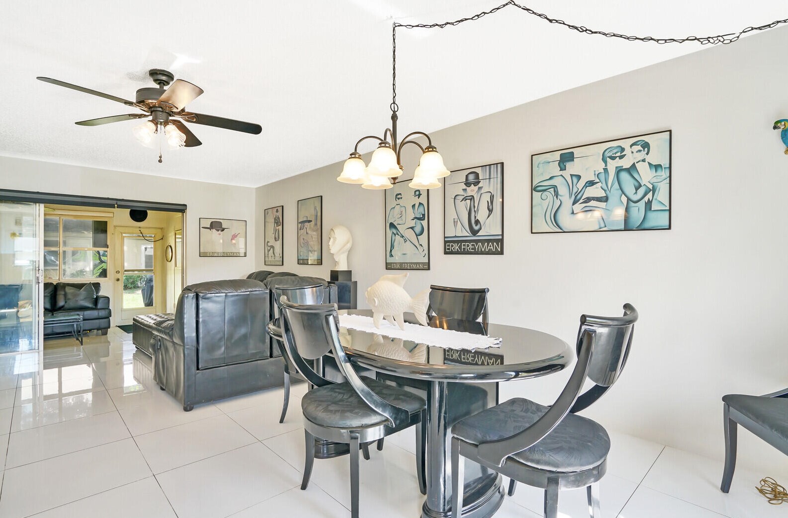 367 Bennington Ln, Lake Worth, FL 33467-2727
