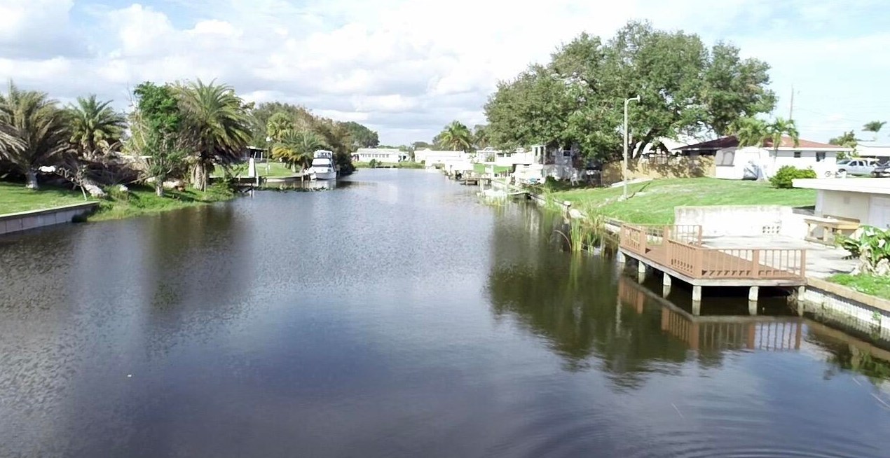 3611 23 Ave, Okeechobee FL 34972-1539 exterior