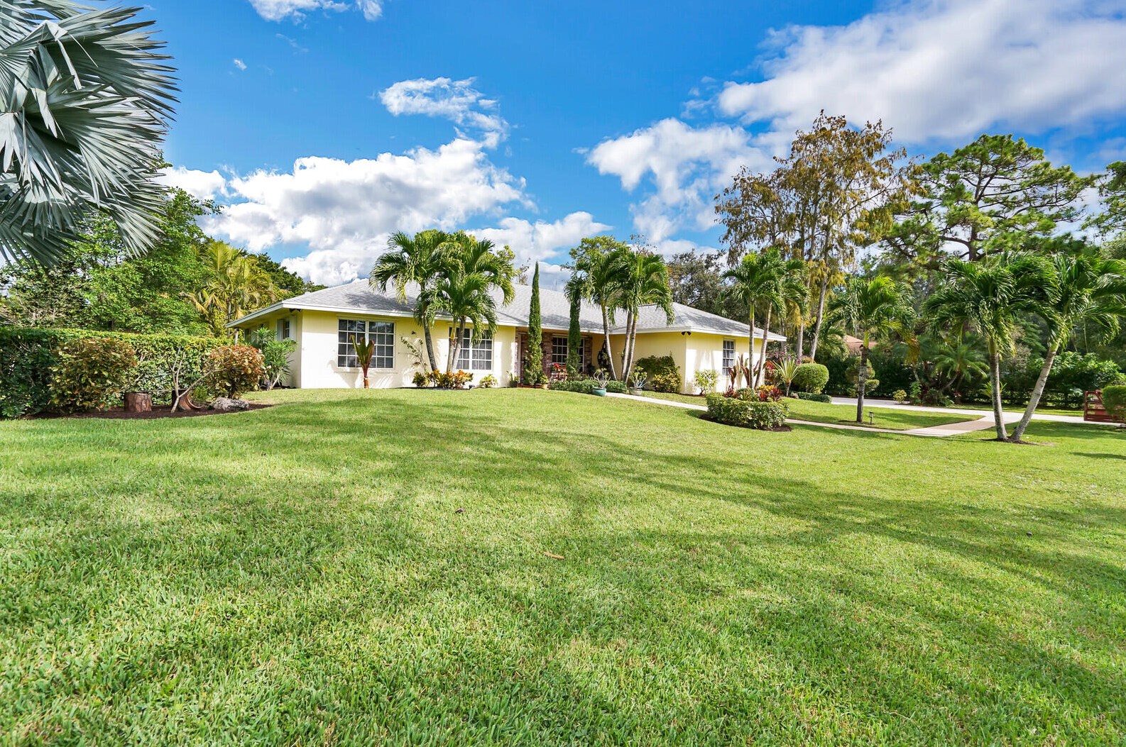 16789 E Brighton Dr, Town of Loxahatchee Groves, FL 33470