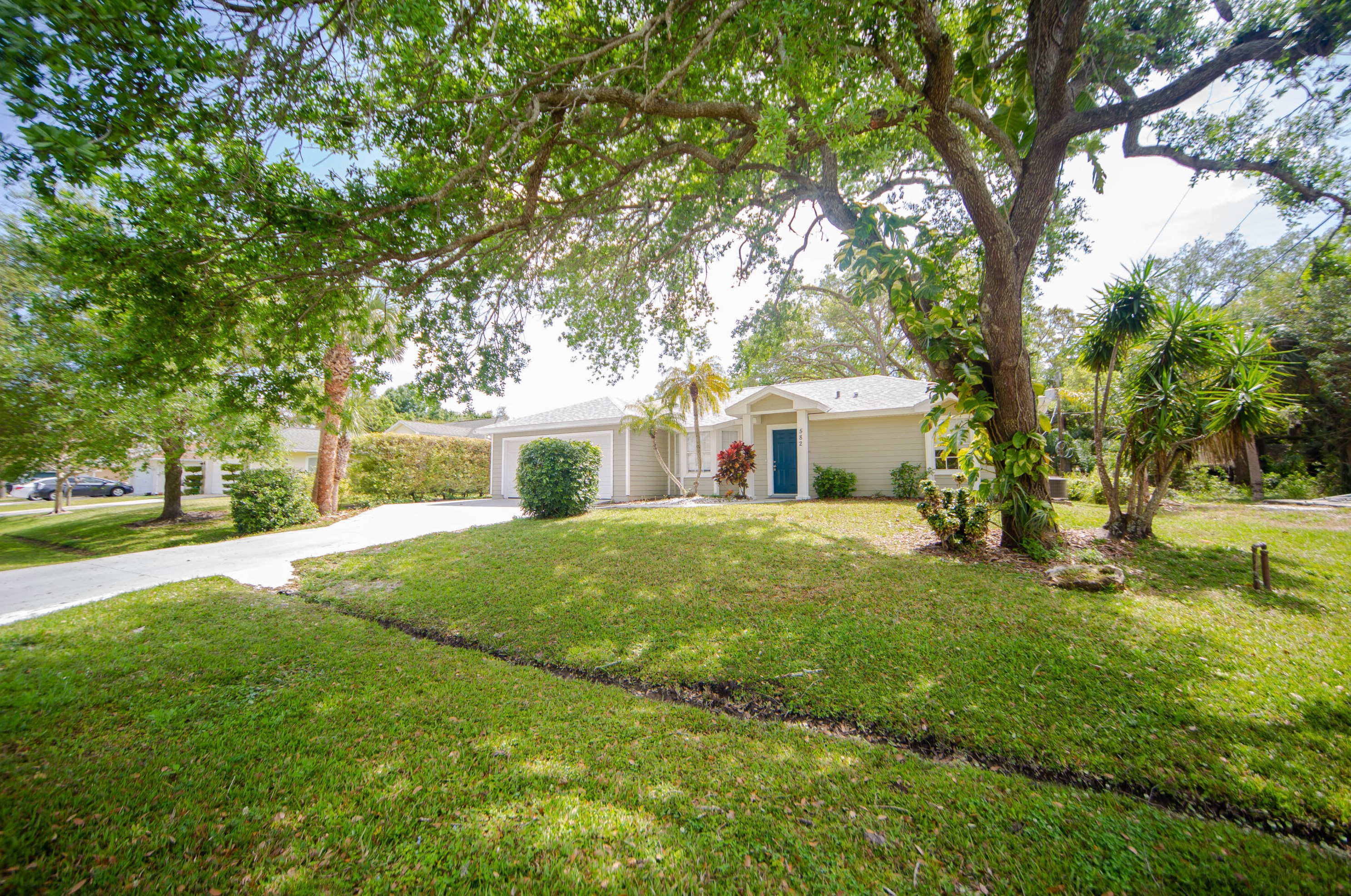 582 Bayharbor Ter, Sebastian, FL 32958