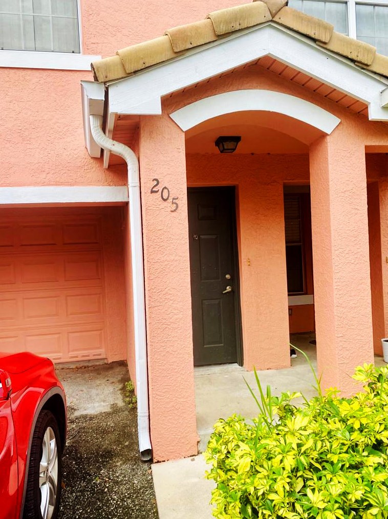100 Sw Peacock Blvd #1-205, Fort Pierce, FL