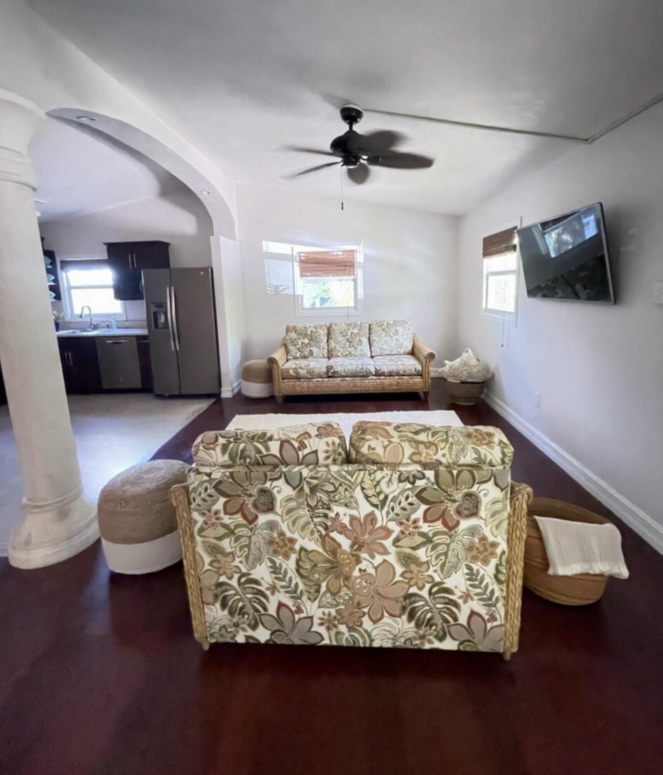 111 Mohawk St, Plantation Key FL  33070-2114 exterior