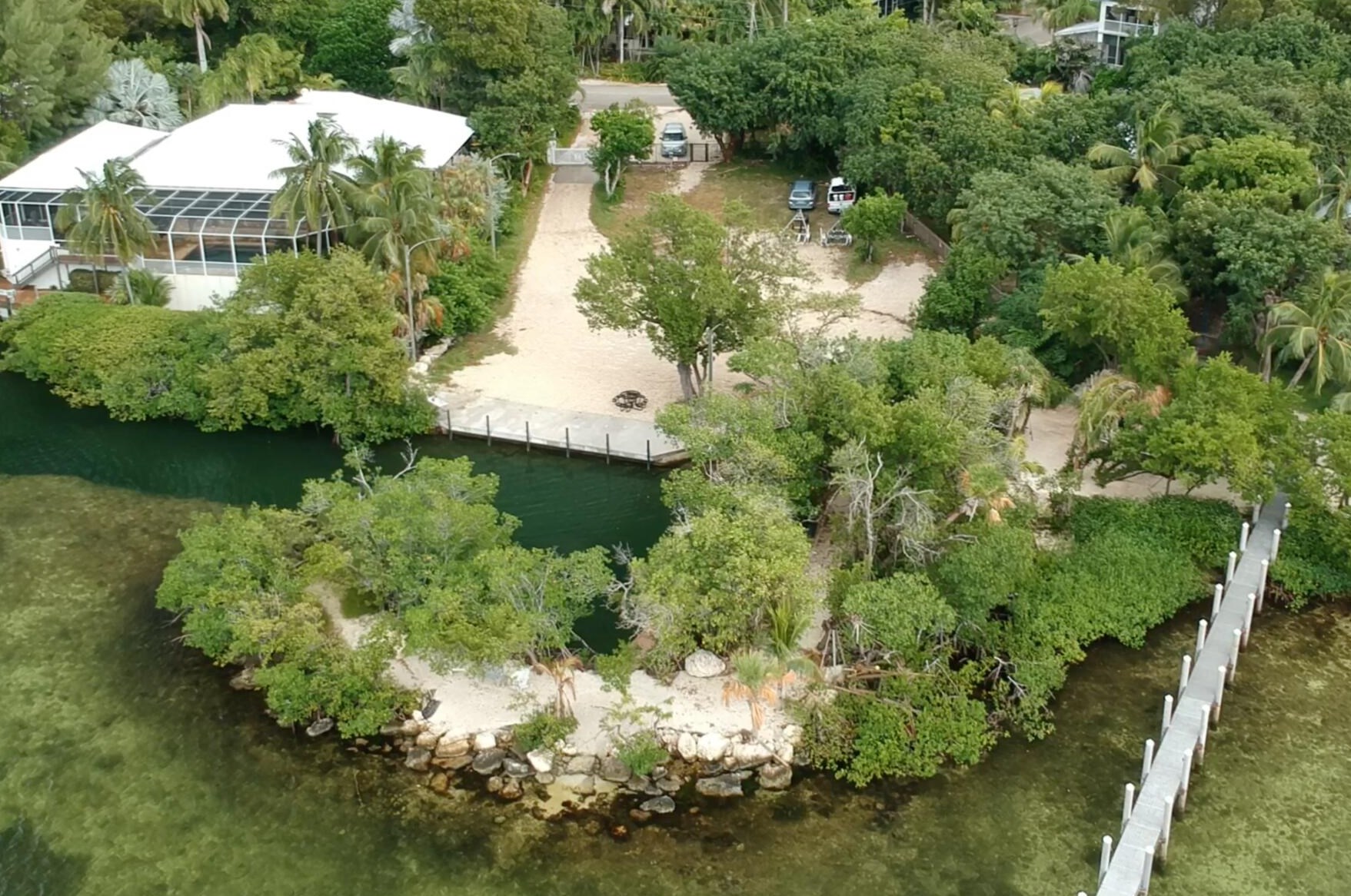 111 Mohawk St, Plantation Key FL  33070-2114 exterior