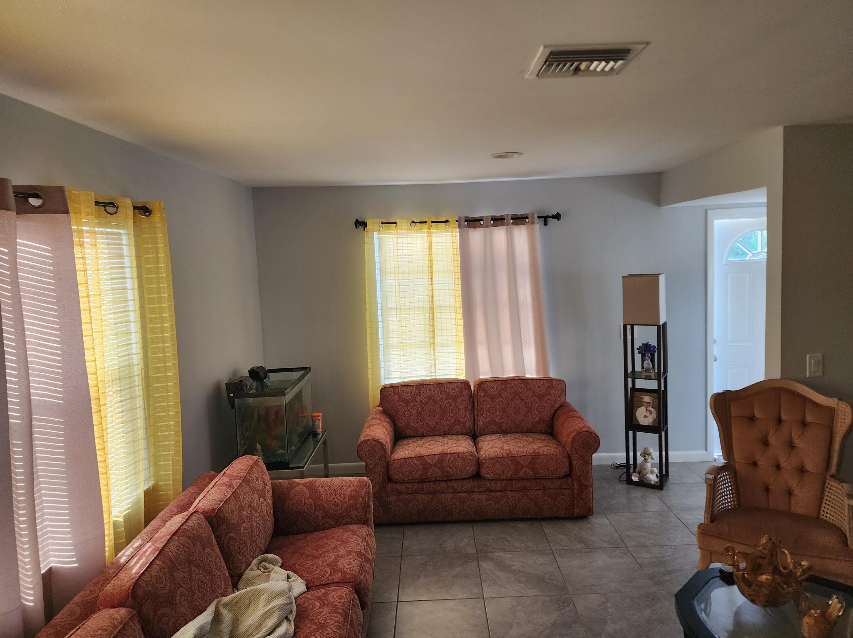 4737 Boatman St, Lake Worth, FL 33463-3493