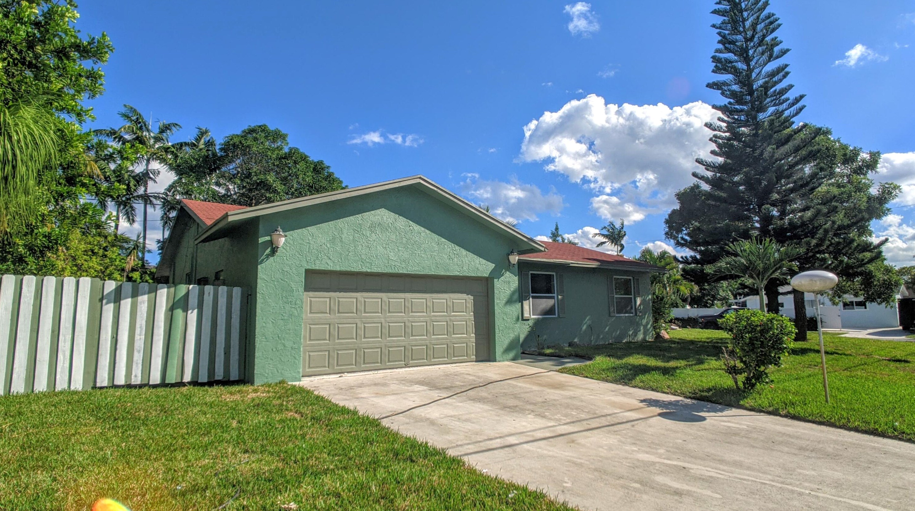 2888 S Seacrest Blvd, Boynton Beach, FL 33435