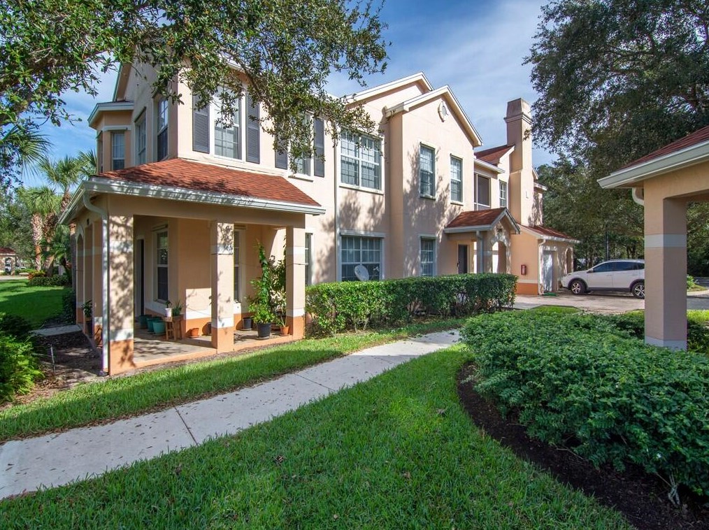 2498 57th Cir, Vero Beach, FL 32966