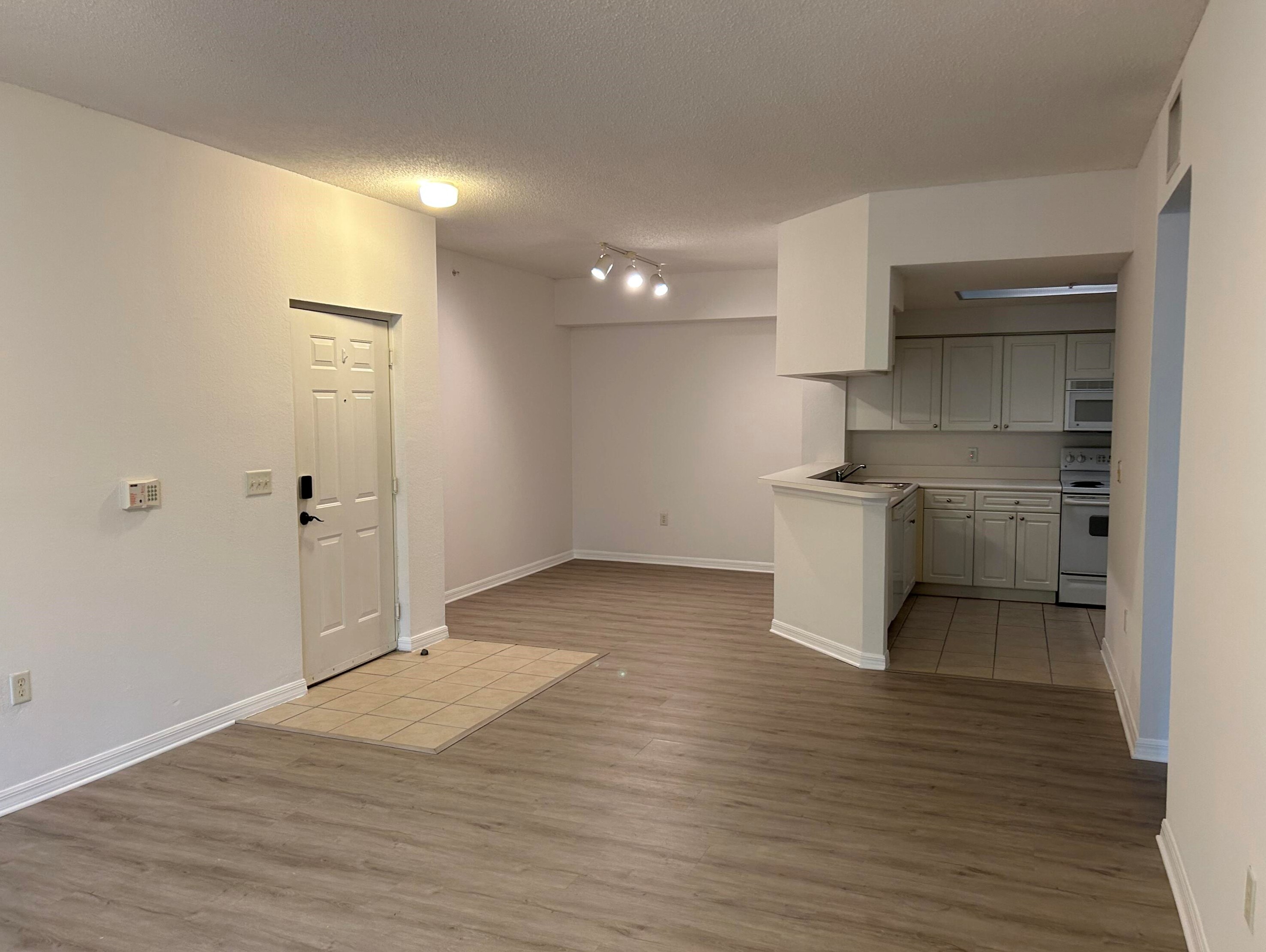 2730 Anzio Ct #308, West Palm Beach, FL 33410