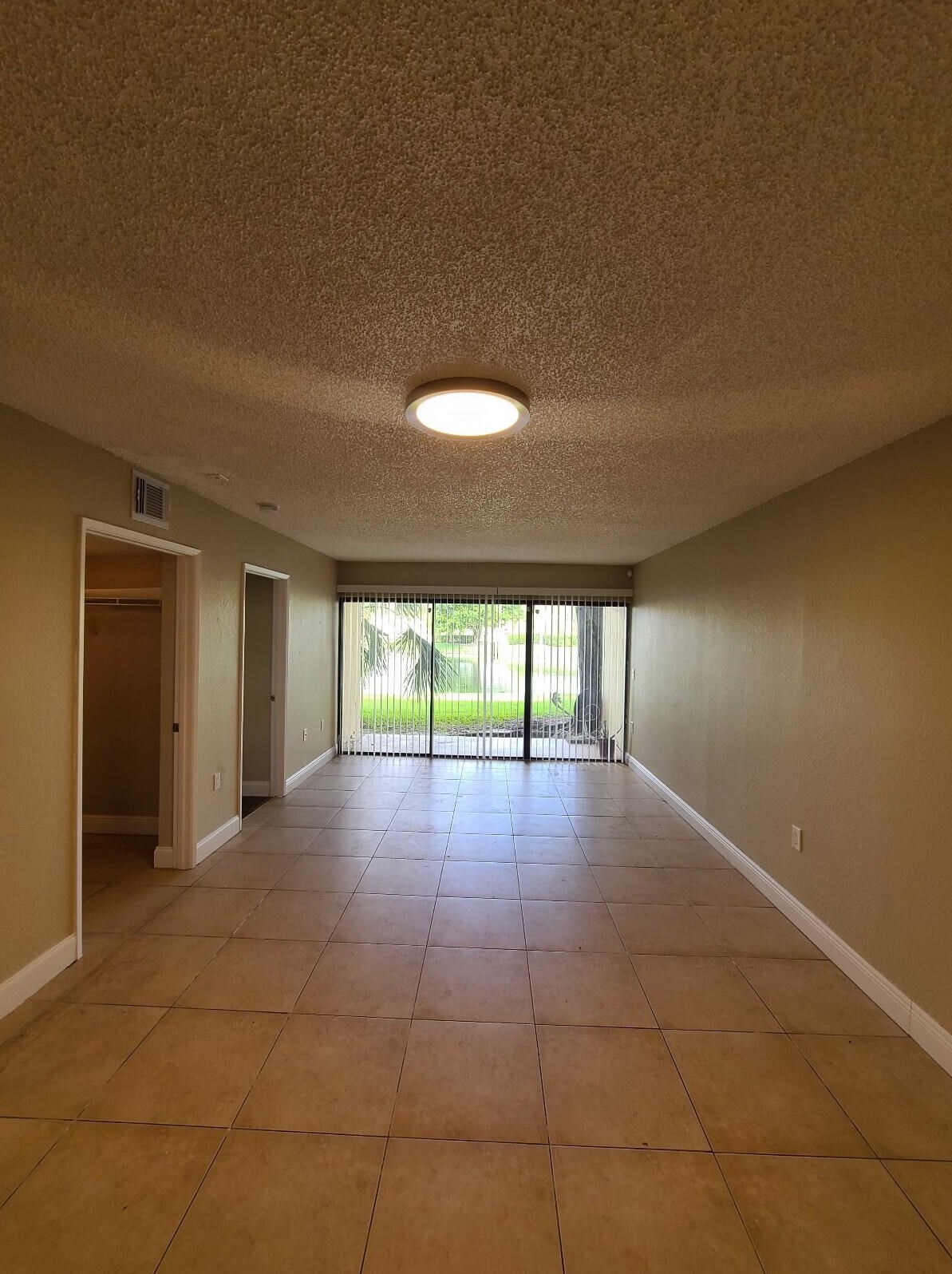 1543 Lake Crystal Dr #b, West Palm Beach, FL