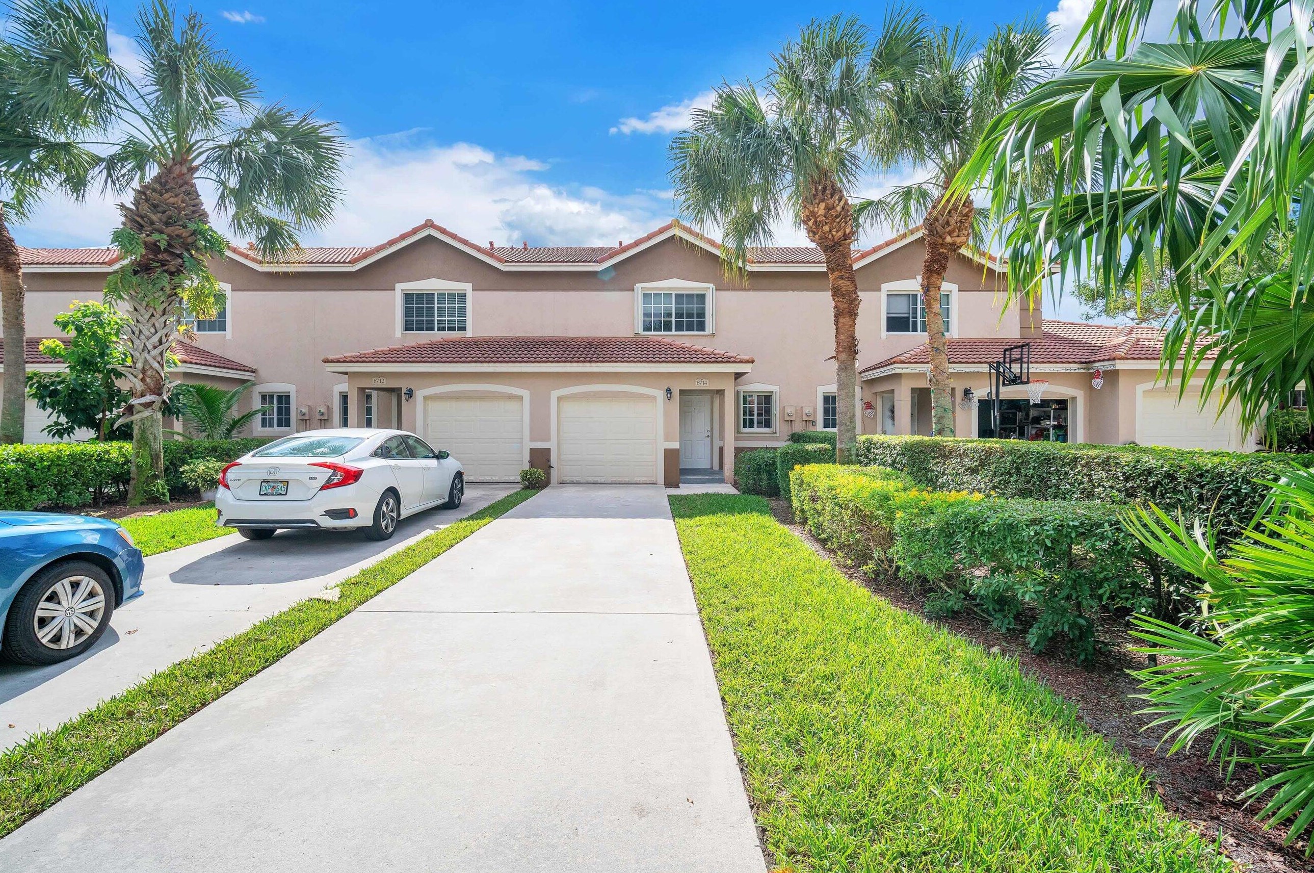 6714 Old Farm Trl, Boynton Beach, FL 33437