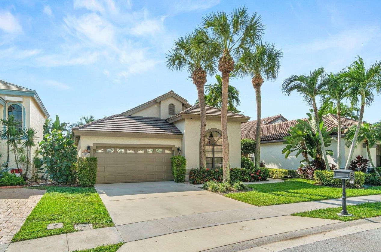 10194 Lexington Cir, Boynton Beach, FL 33436-4561
