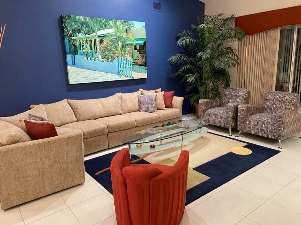 9829 Seacrest Cir #202, Boynton Beach, FL 33437