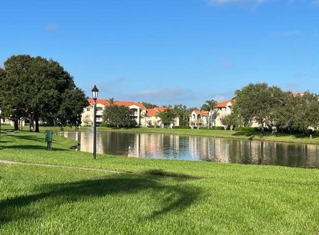 1590 S 42nd Cir #310, Vero Beach, FL 32967