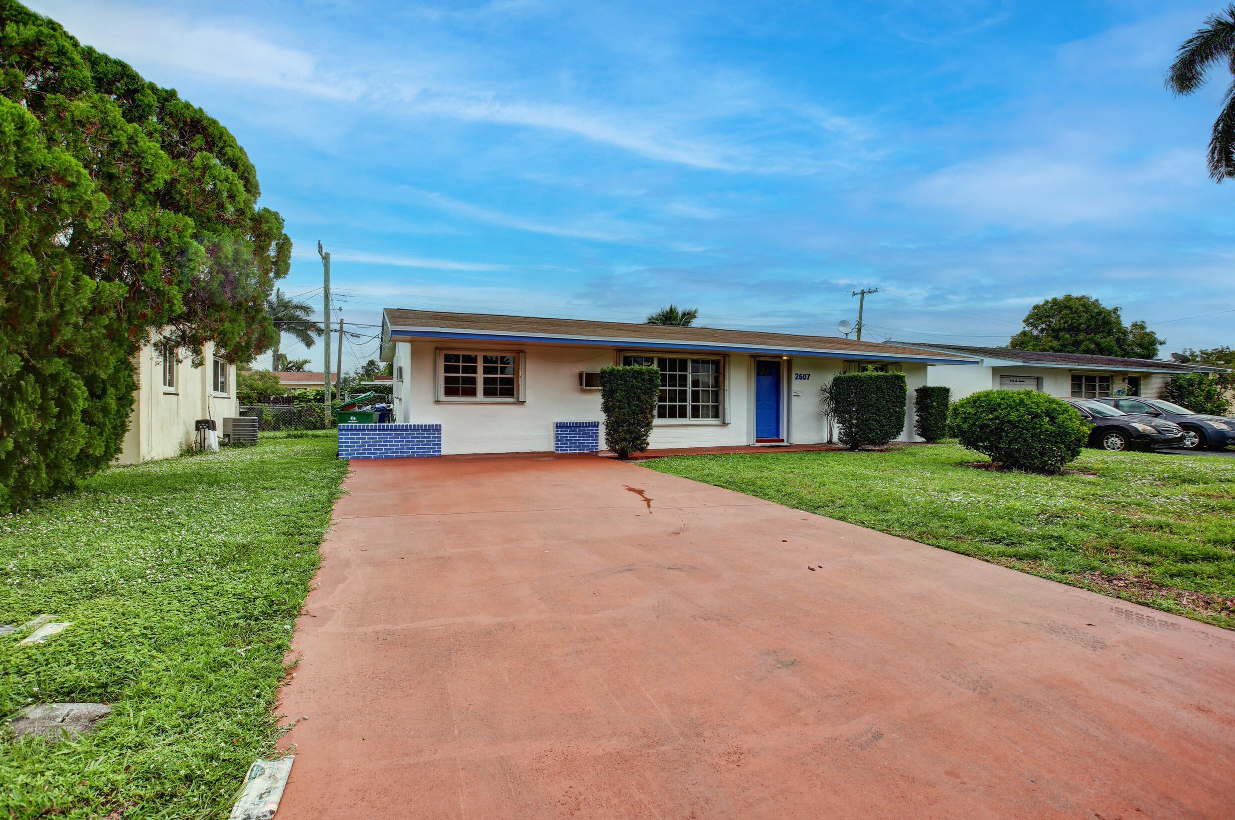 2607 Jamaica Dr, Hollywood, FL 33023-4609