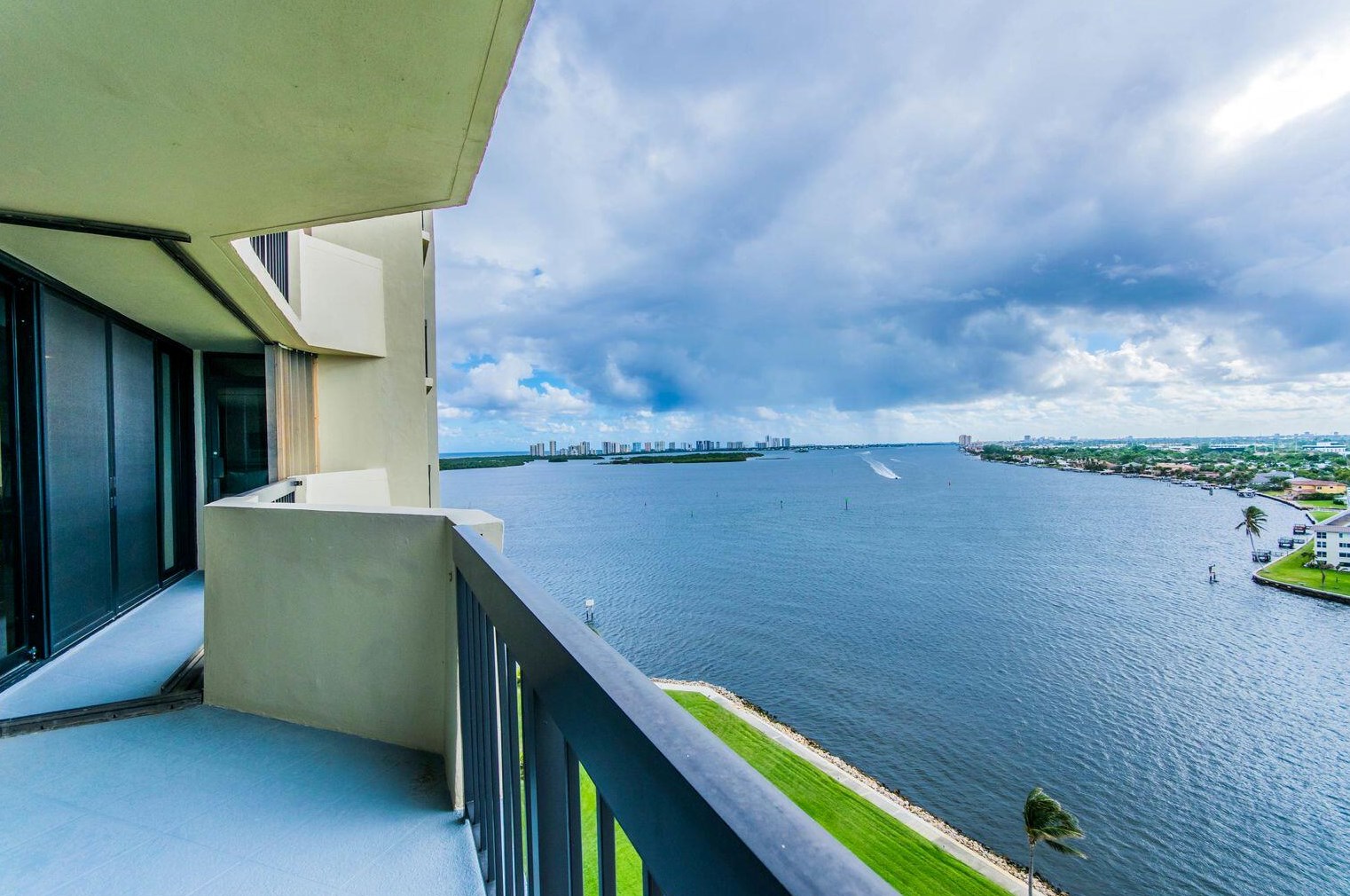 115 Lakeshore Dr #1548, West Palm Beach, FL 33408