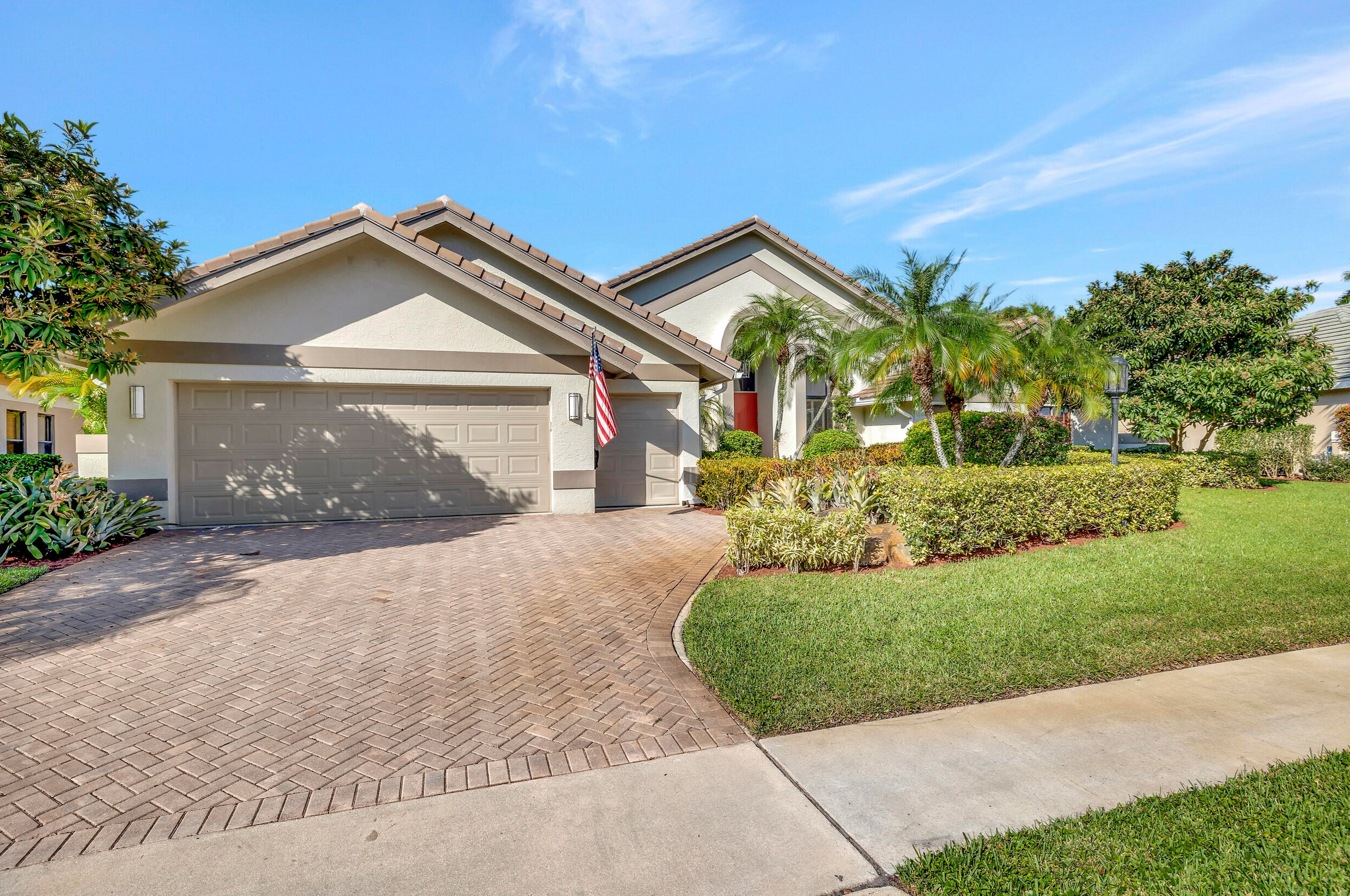 10229 Shireoaks Ln, Boca Raton, FL 33498-6402