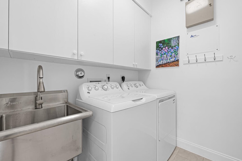 9811 Chantilly Point Ln, Lake Worth FL  33467-7085 exterior