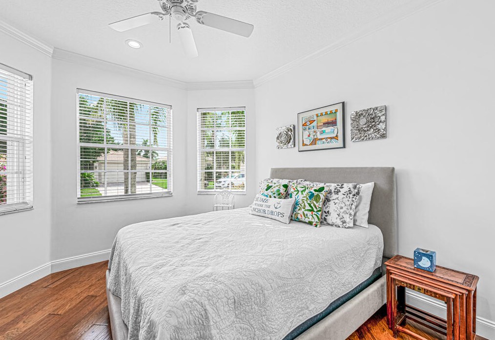 9811 Chantilly Point Ln, Lake Worth FL  33467-7085 exterior