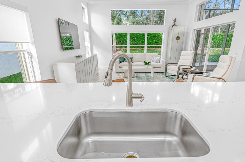 9811 Chantilly Point Ln, Lake Worth FL  33467-7085 exterior
