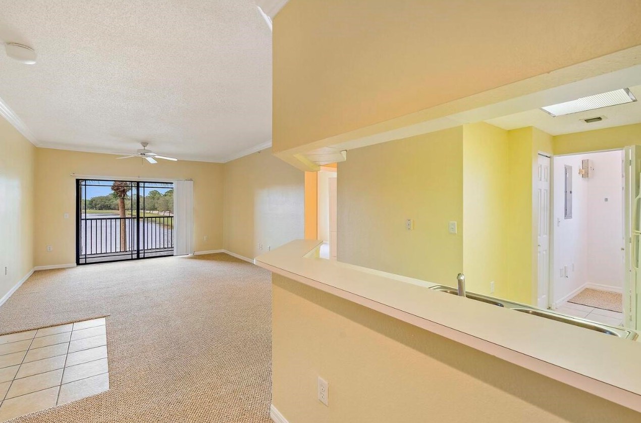 2729 Anzio Ct #207, West Palm Beach, FL 33410
