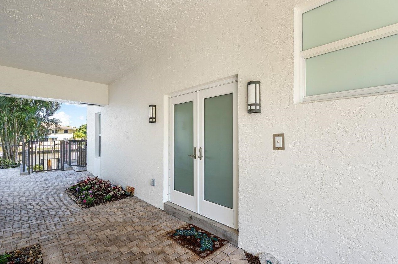 1109 Russell Dr, Boca Raton, FL 33487-4221