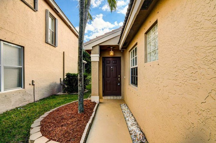 3574 Danbury Ct, Boynton Beach, FL 33436