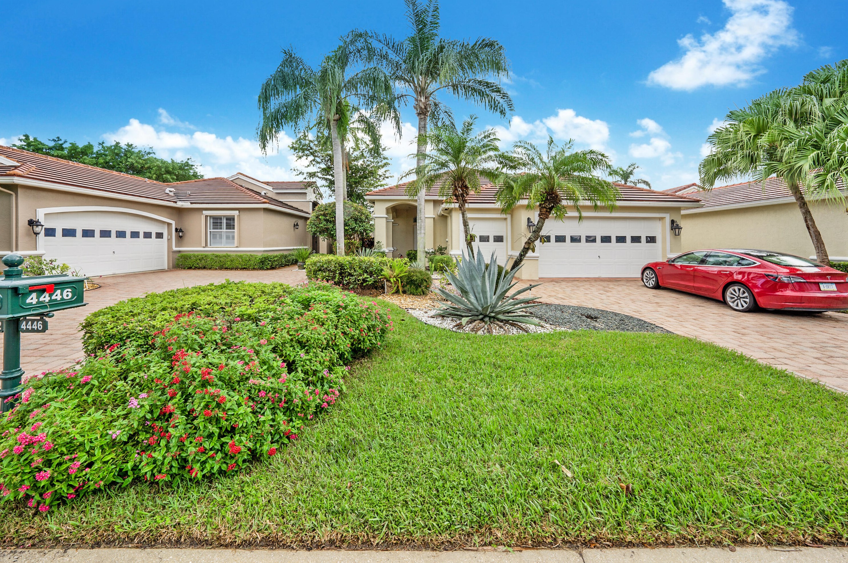 4446 Hazleton Ln, Lake Worth, FL 33449-8631