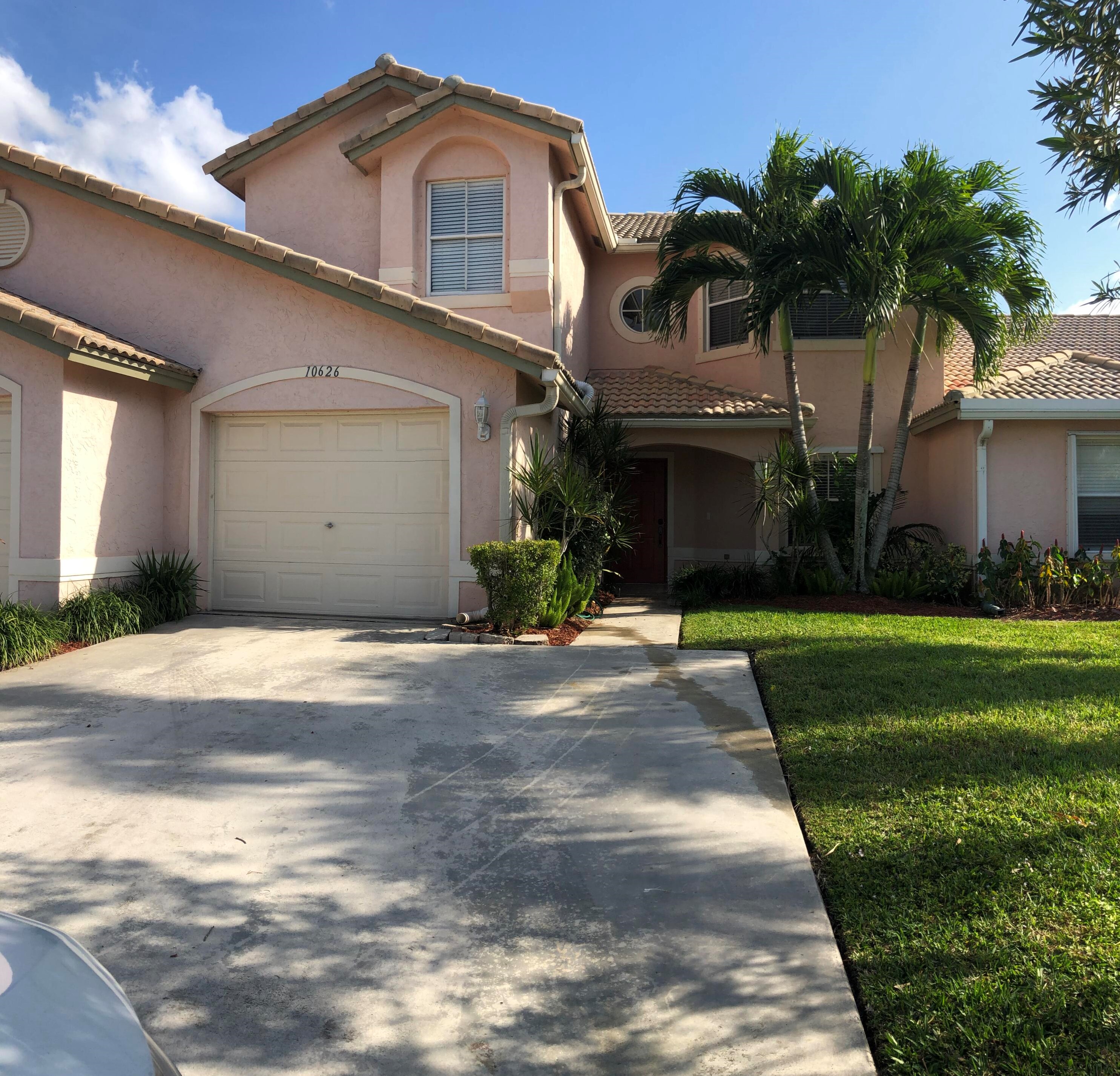 10626 Lake Shore Dr, West Palm Beach, FL 33414