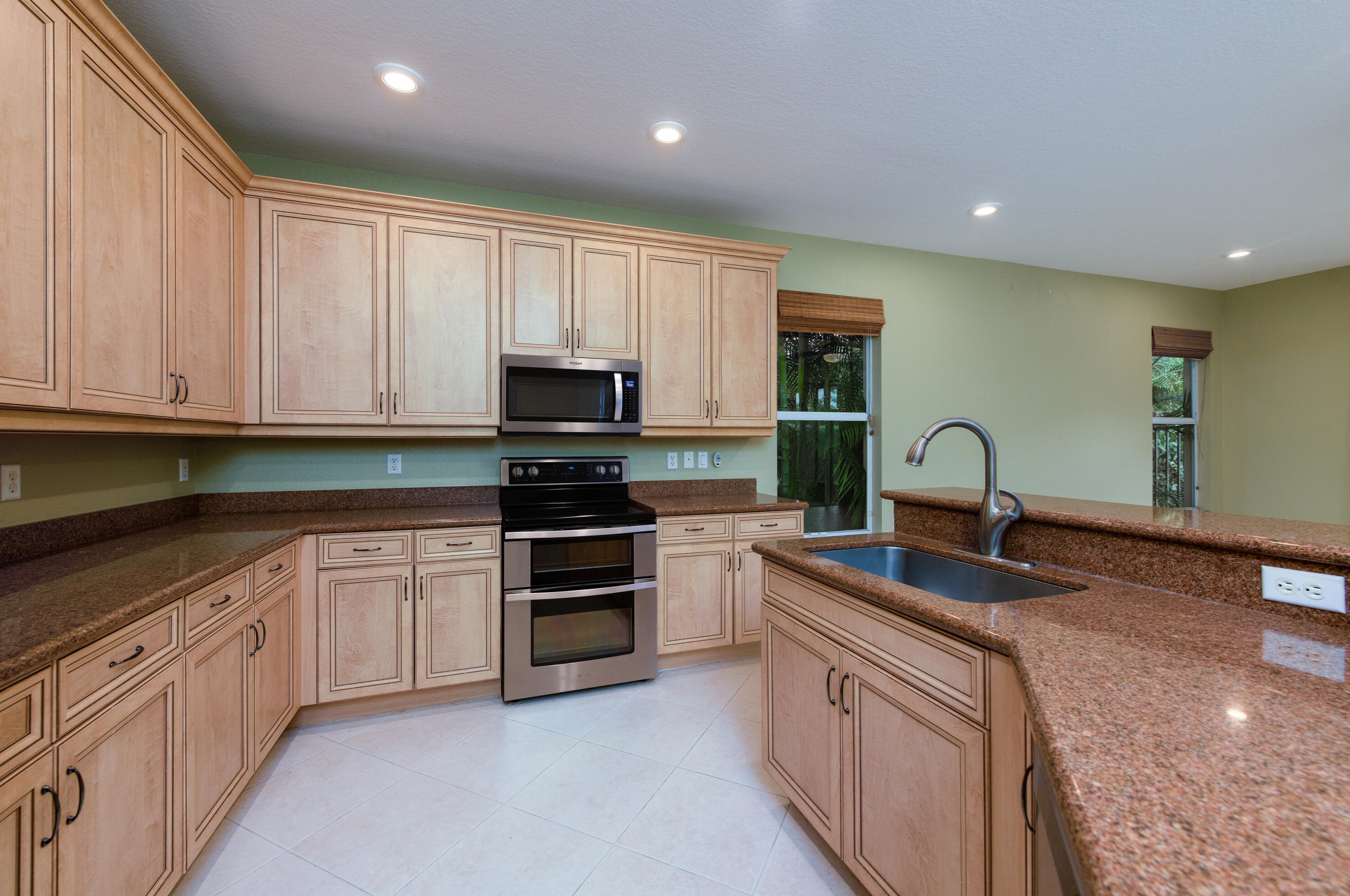 2009 Grey Falcon Circle, Vero Beach, FL 32962