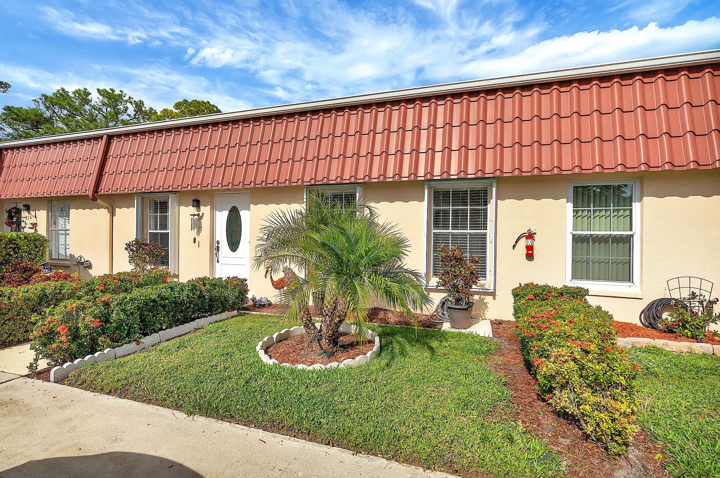 708 Laconia Cir, Lake Worth, FL 33467-2663