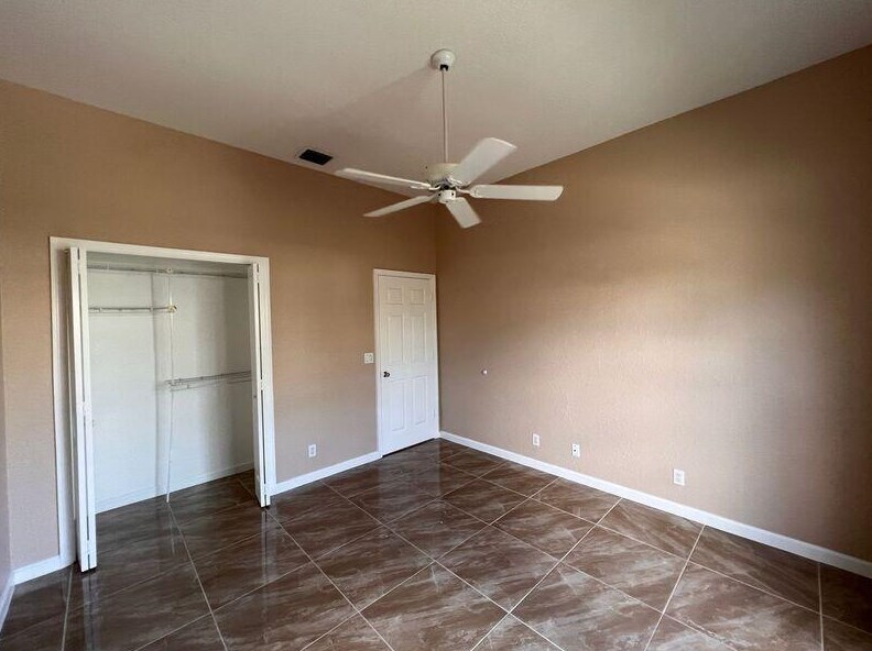 6326 Crystal View Ln, Boynton Beach FL  33437-4041 exterior