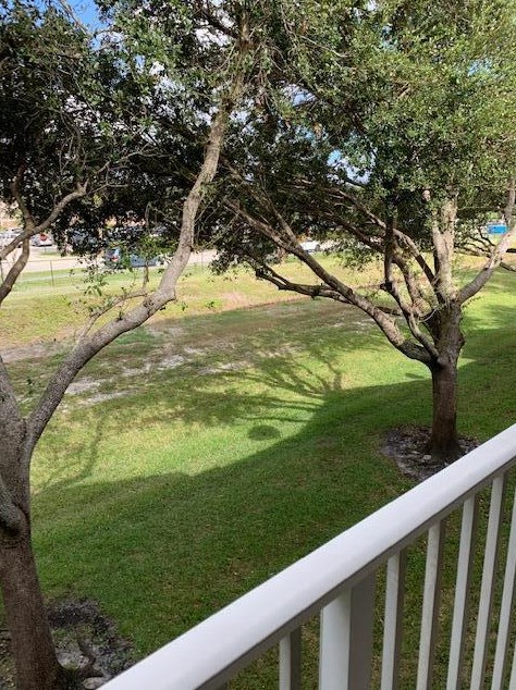 3014 Grandiflora Dr, Lake Worth FL  33467-2008 exterior