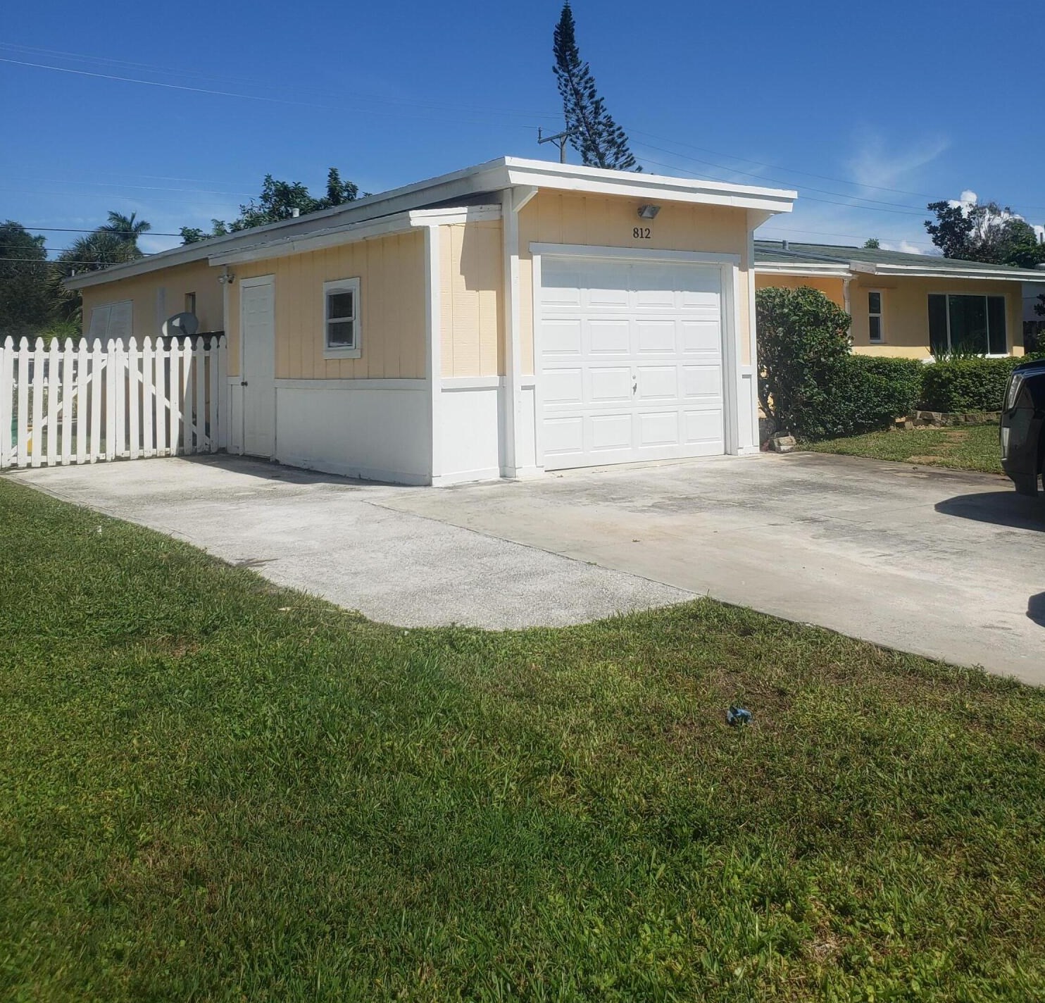812 Dogwood Rd, West Palm Beach, FL 33408