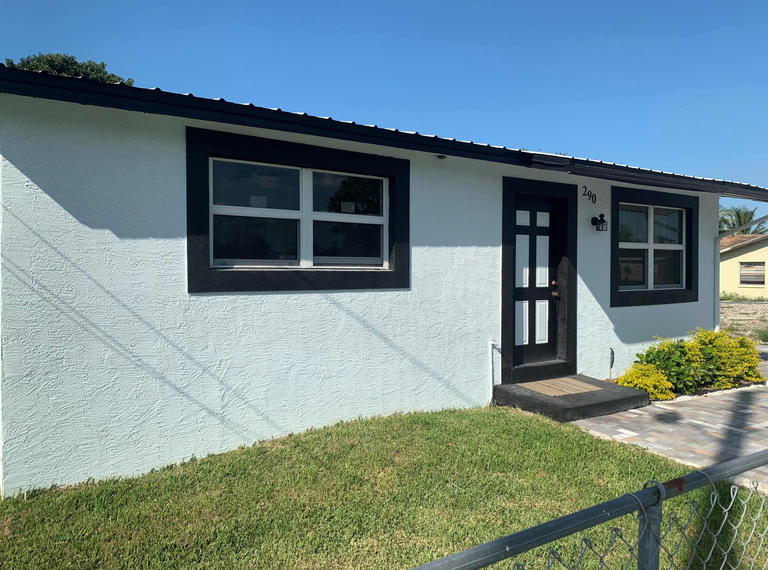 290 Sw 12th Ave, South Bay, FL 33493