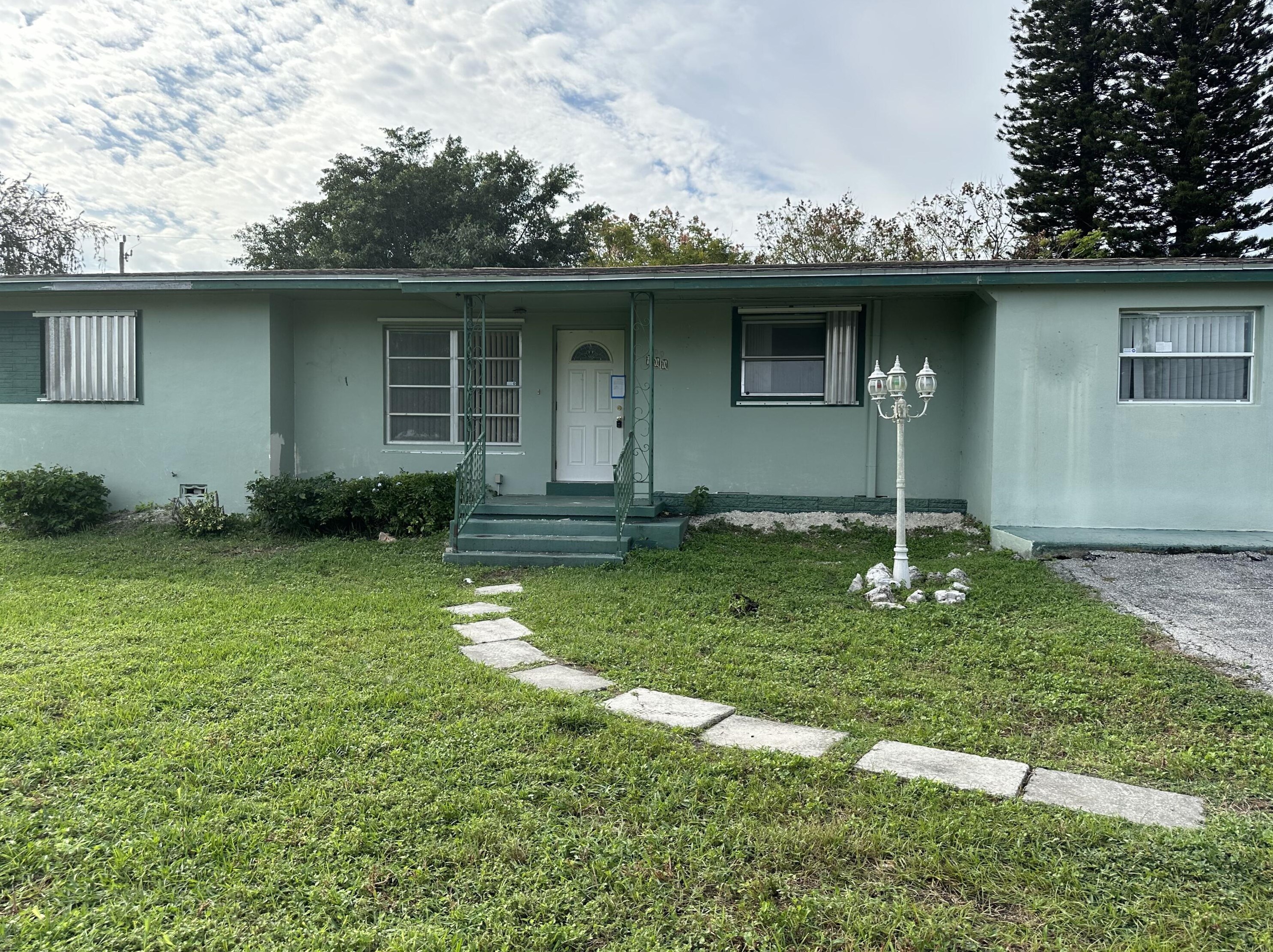 100 Se 5th St, Belle Glade, FL 33430